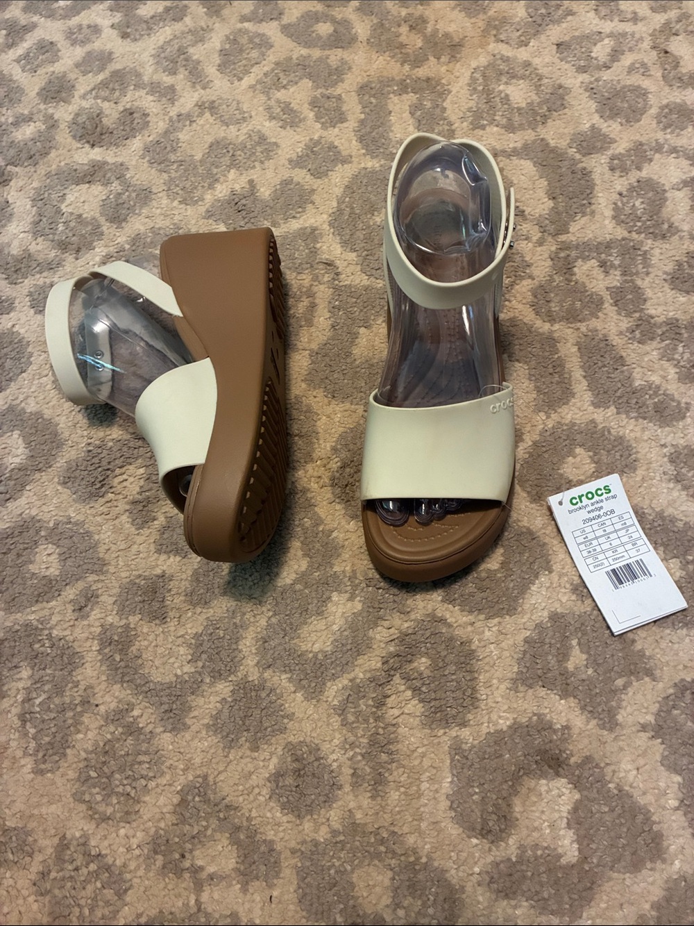 CROCS Brooklyn Ankle Strap Wedge Sandals Shitake Sz 8 - Picture 5 of 7